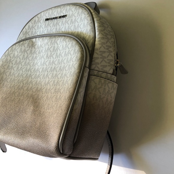 Michael Kors Ombré Abbey Backpack and wallet main image 13